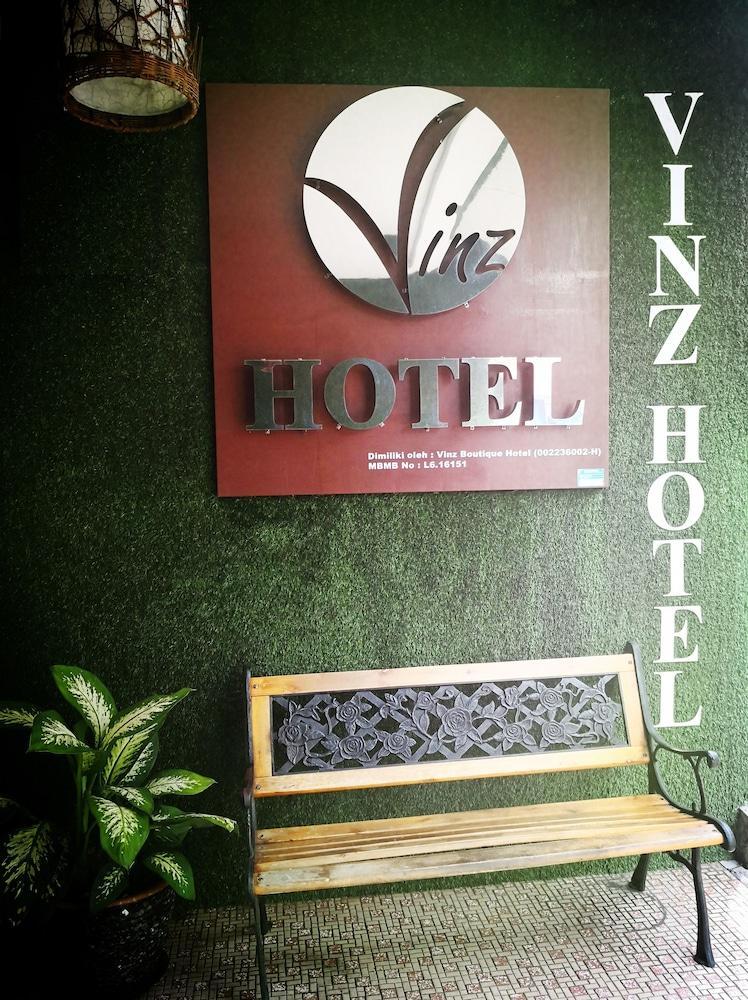 Vinz Hotel Malacca Exteriör bild